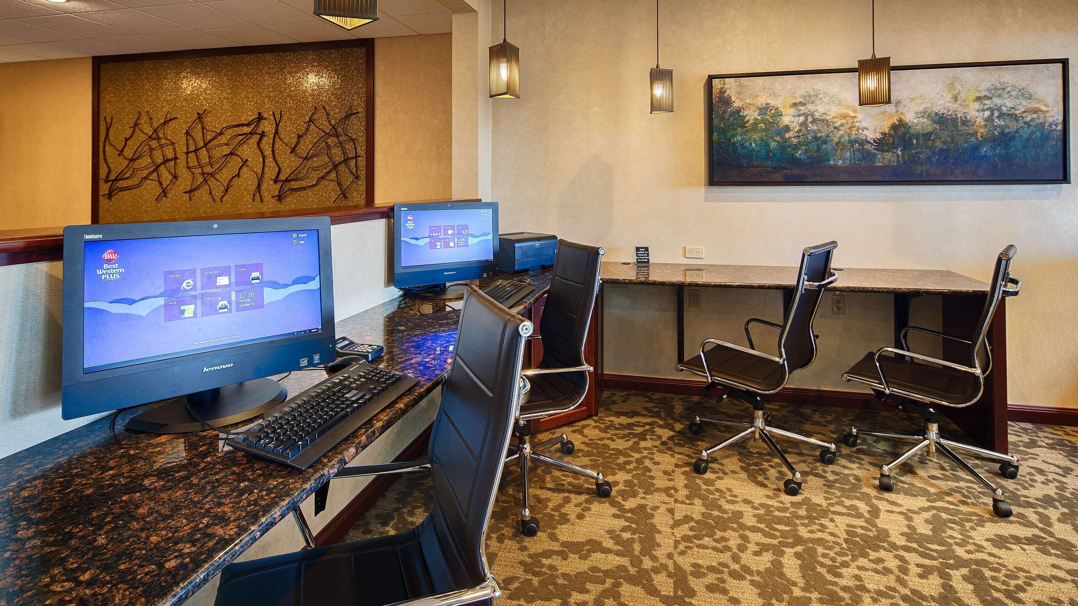 Best Western Plus Dubuque Hotel And Conference Center Εξωτερικό φωτογραφία