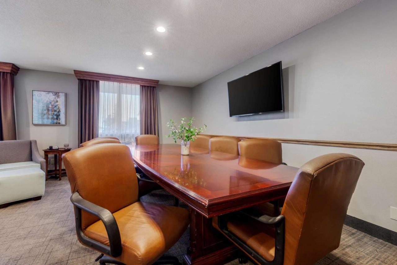 Best Western Plus Dubuque Hotel And Conference Center Εξωτερικό φωτογραφία
