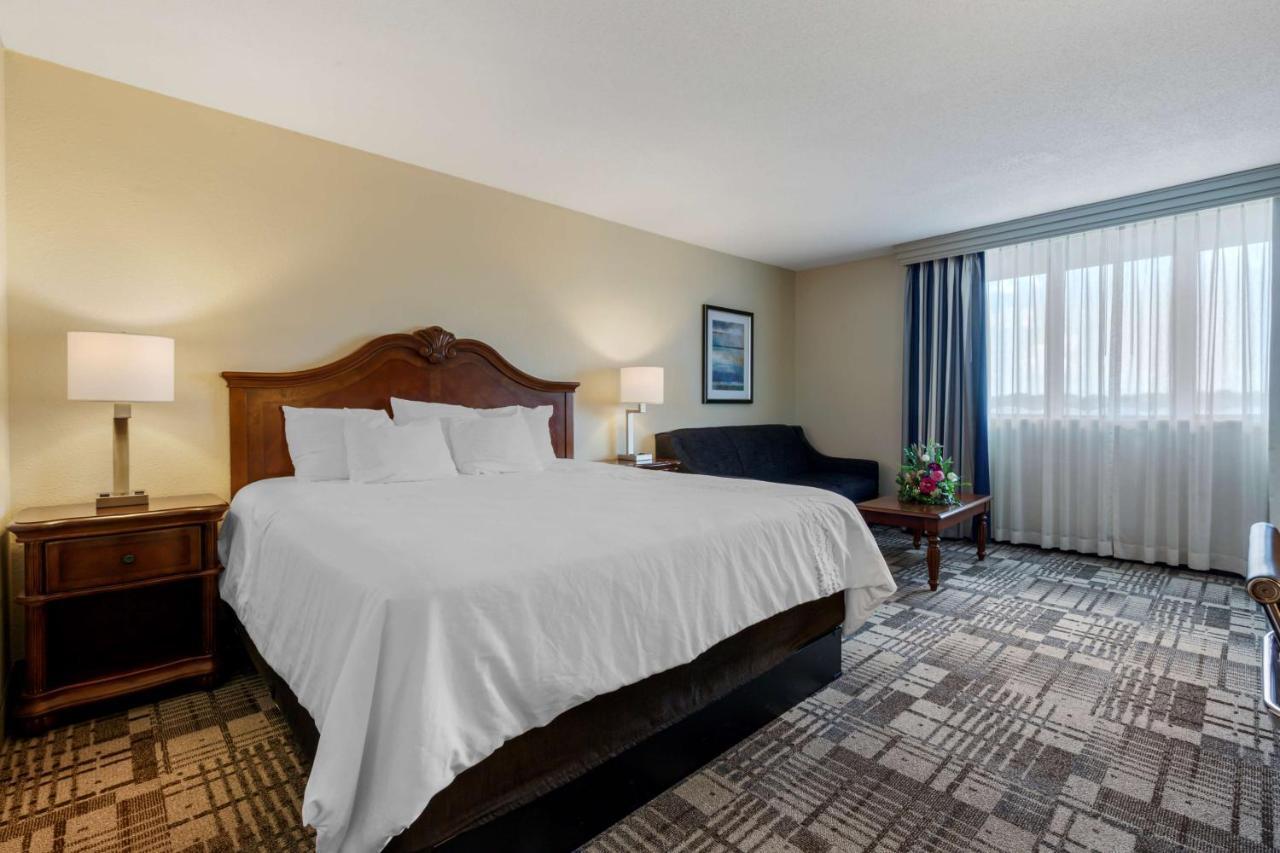 Best Western Plus Dubuque Hotel And Conference Center Εξωτερικό φωτογραφία