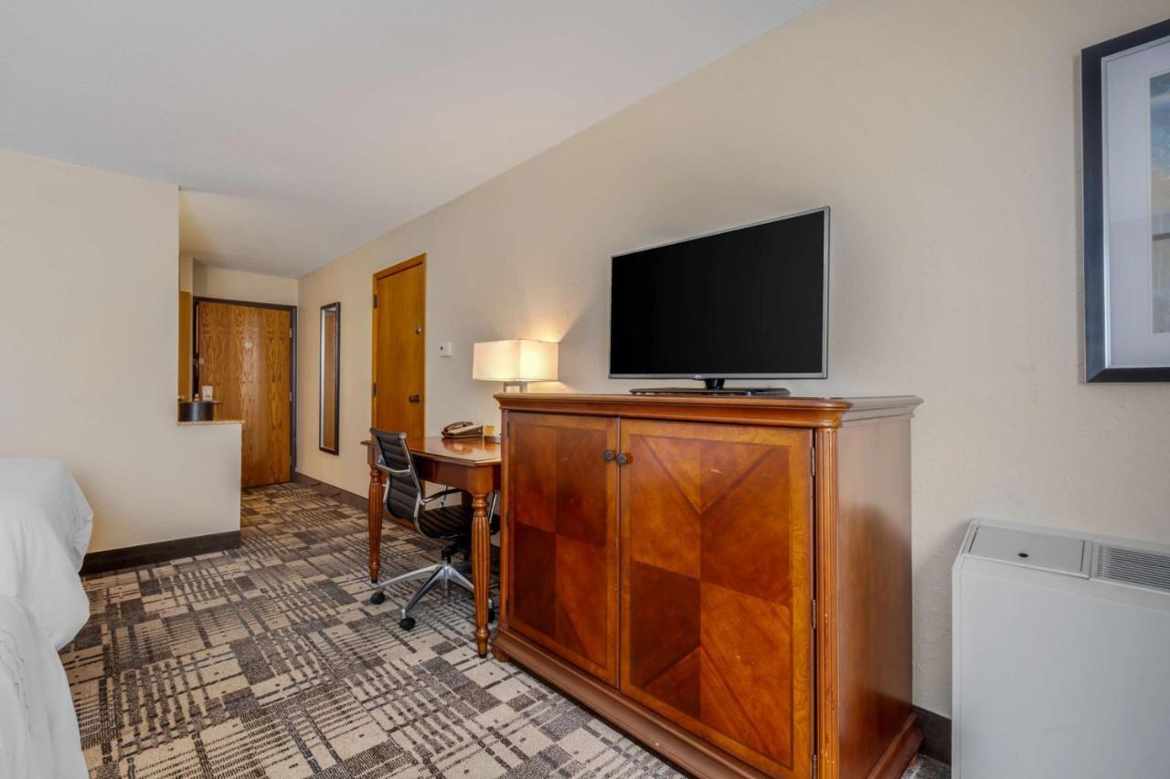 Best Western Plus Dubuque Hotel And Conference Center Εξωτερικό φωτογραφία