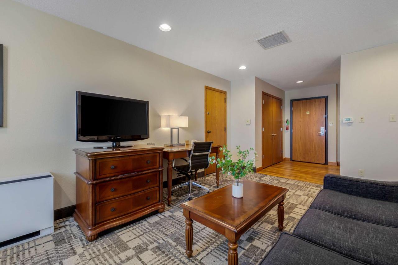 Best Western Plus Dubuque Hotel And Conference Center Εξωτερικό φωτογραφία