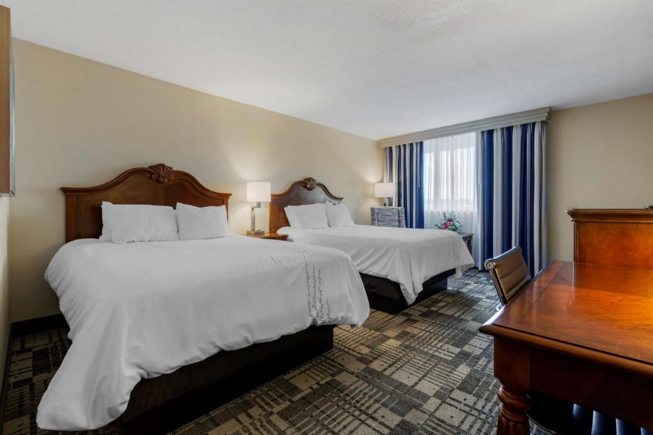 Best Western Plus Dubuque Hotel And Conference Center Εξωτερικό φωτογραφία