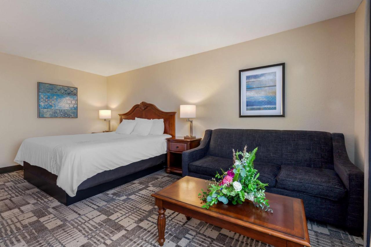 Best Western Plus Dubuque Hotel And Conference Center Εξωτερικό φωτογραφία