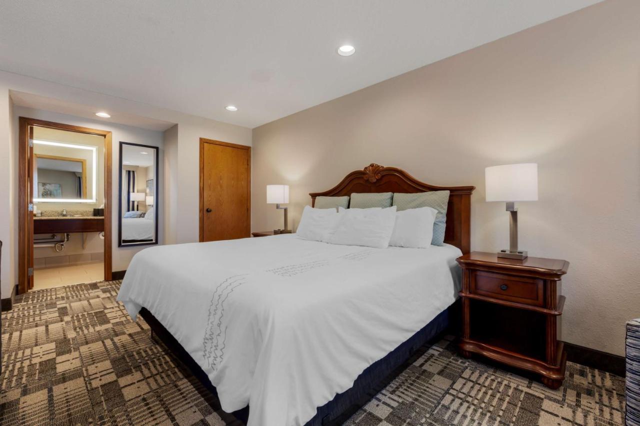 Best Western Plus Dubuque Hotel And Conference Center Εξωτερικό φωτογραφία